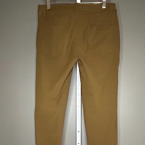 Lululemon Khaki colored 5+ pocket pants - Picture 4 of 7